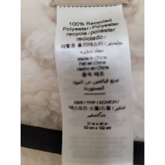 Pottery Barn Teen Hooded Plush Fleece Bathrobe Belt & Pockets - Picture 10 of 13